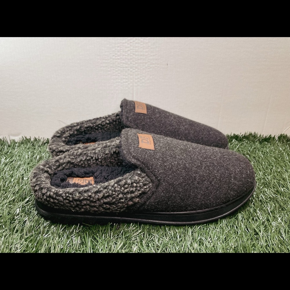 DF by Dearfoams Men’s Wool Slippers (Grey/Black). Our Inventory:1-9